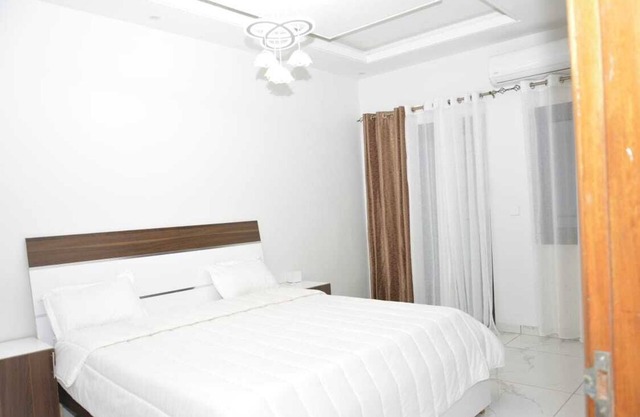 (FREE Airport Pickup) Ngor Village 3 bedroom Apartment