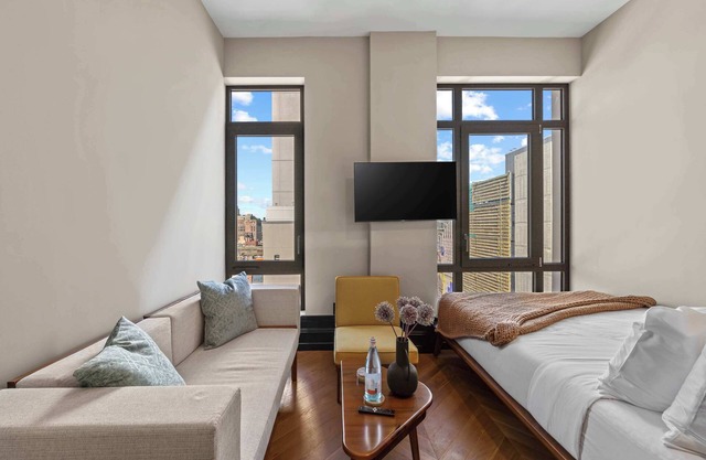 Freeman Upper Studio| Studio w/Shared Amenities