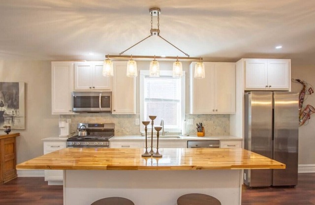 Freshly Renovated Home in Historic Soulard from Cardinal Vacation Homes