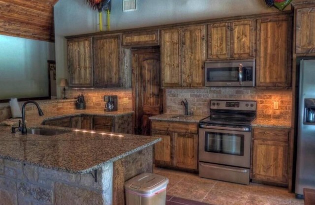 Frio Pecan Farm House 28