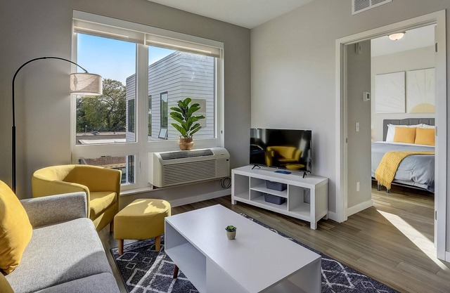 Frontdesk | 1 BR Apt near Allianz Field