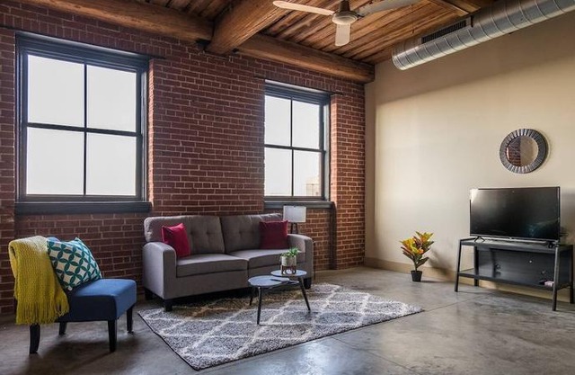 Frontdesk 1209 Washington Ave Apts Downtown St Louis