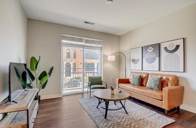 FRONTDESK 531 Virginia Ave Apts Downtown Indianapolis