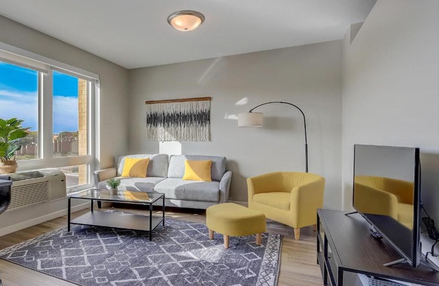 FRONTDESK The Central Apts Minneapolis