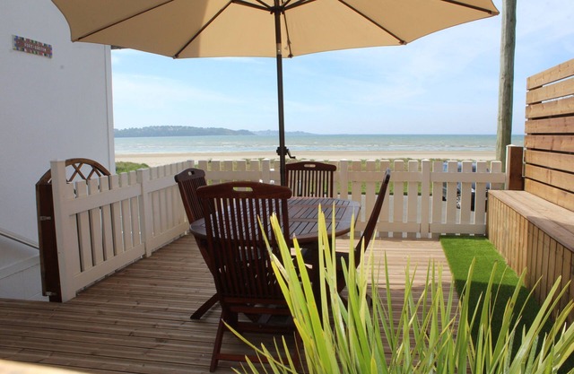 Full sea view, close to the beach