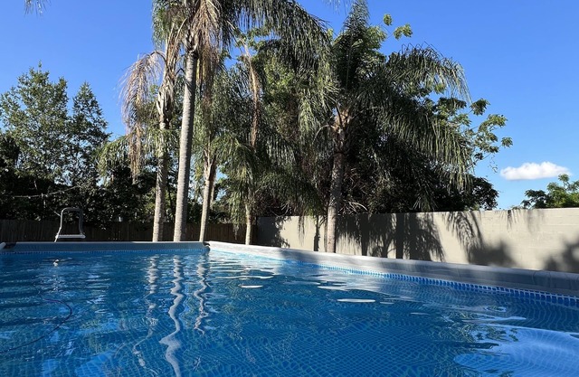 Fully equipped: Salt Pool, Xbox, TV in every room & patio