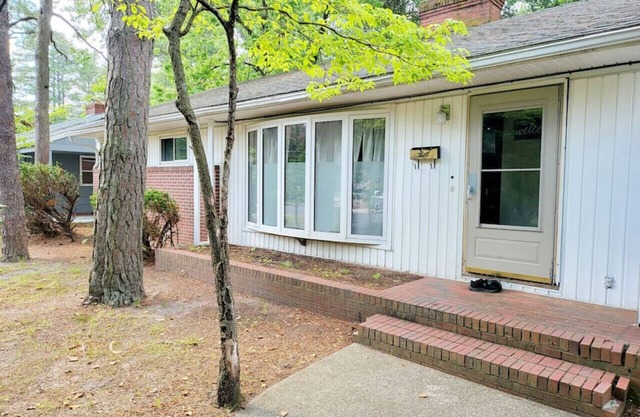 Fully furnished 3-bedroom house sporting Queen-size beds in each room