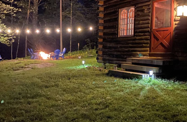 Fun Log Cabin in the Woods