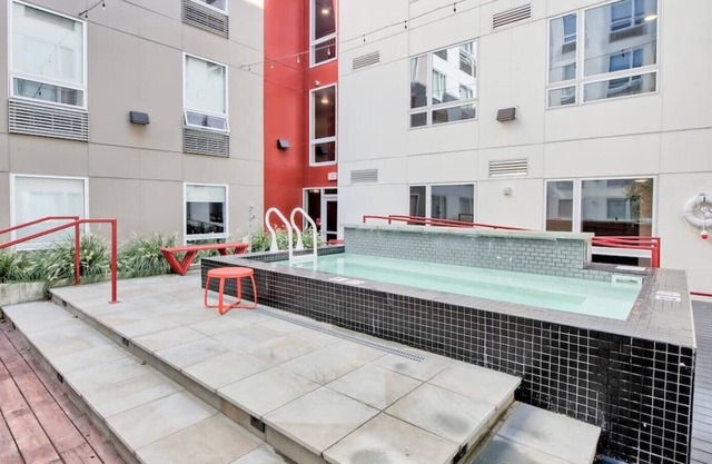 🔶Fun Micro-Unit | Garage Parking🚘 + Great Amenities✨ | Great For Long Stays 📆