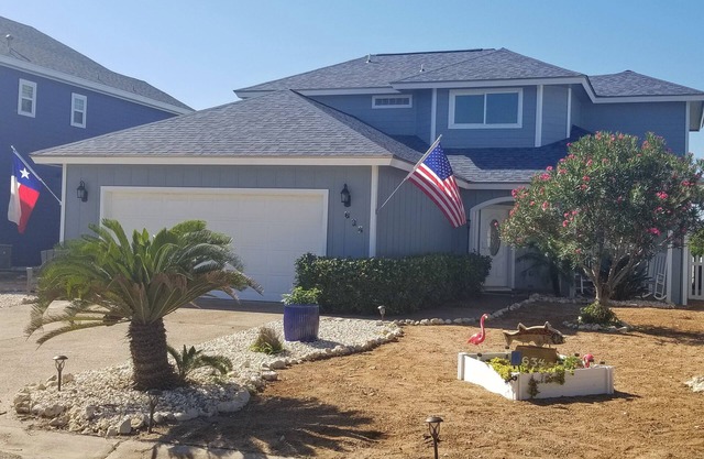 Fun N The Sun Beach House Walk to the Beach