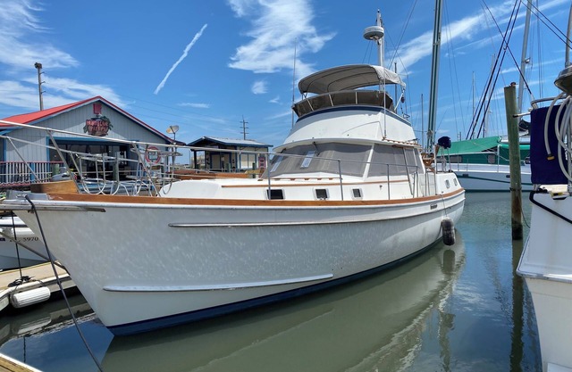 Funshine - A classic 2-bedroom, 1.5 bath, yacht in delightful St. Augustine.