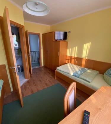 Gästehaus zwei Einzelbetten Nähe Krems an der Donau