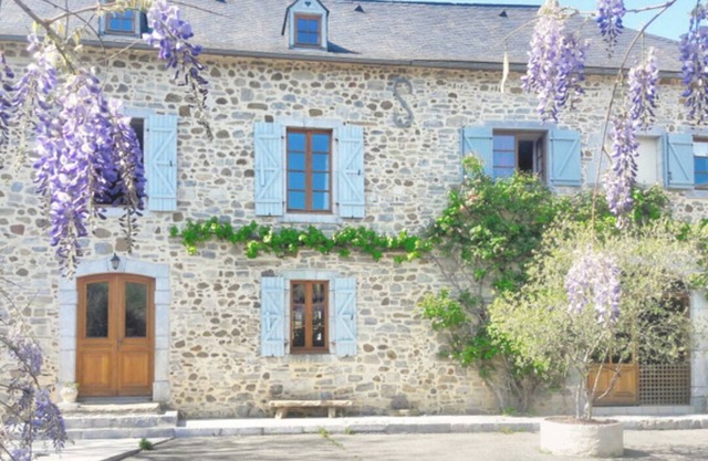 Gîte 4 en Vallée D'ossau, Avec Piscine et Parc Arboré. Idéal Pour les Familles