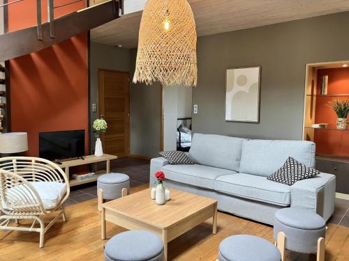 Gîte paisible pour 14 pers. avec Wi-Fi et animaux admis en Allier - FR-1-489-593