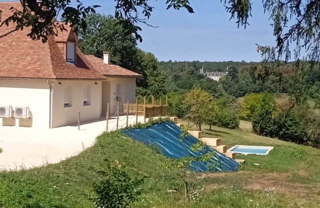 Gîte with swimming pool for 14 people in Périgord noir