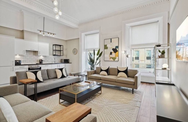 (G5) Grand 1 bed Blythswood Apartment