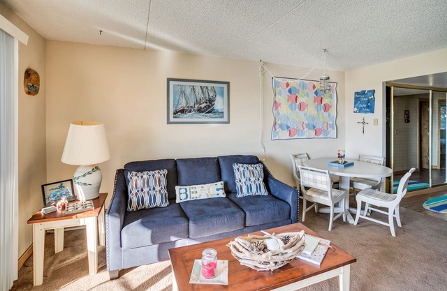 G670 1 bedroom 3rd floor, PET FRIENDLY, No Cleaning Fees