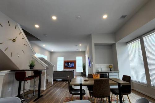 Galleria Exquisite Three Story Home Brand New Development