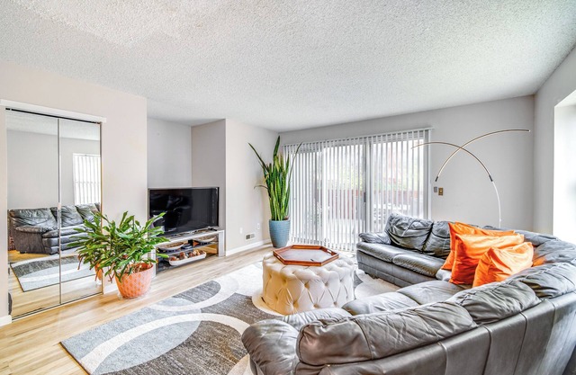 Galloway Townhome w/Private Deck: Near Casinos!