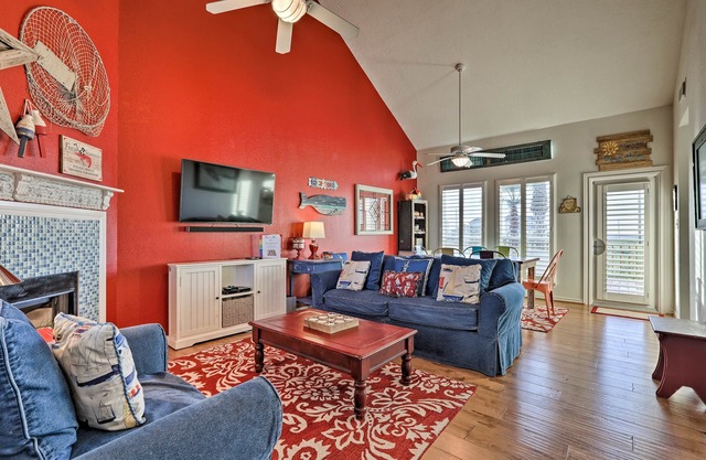 Galveston Beach House w/ Ocean Views+2 Decks!