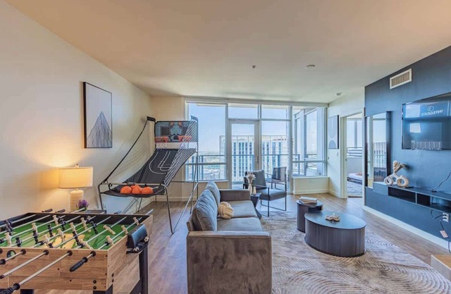 Game Day in PHX | Pool,Gym,Parking,Balcony,W/D