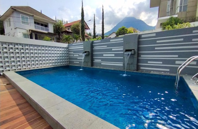 Gandaria Villa Batu