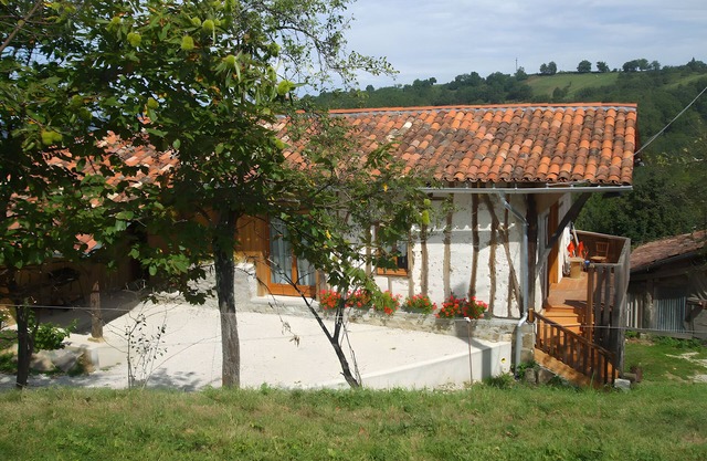 Garaouet Holiday Home with Mountain View, Garden, and Parking