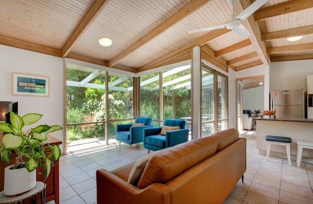 Garden Cottage - Somers