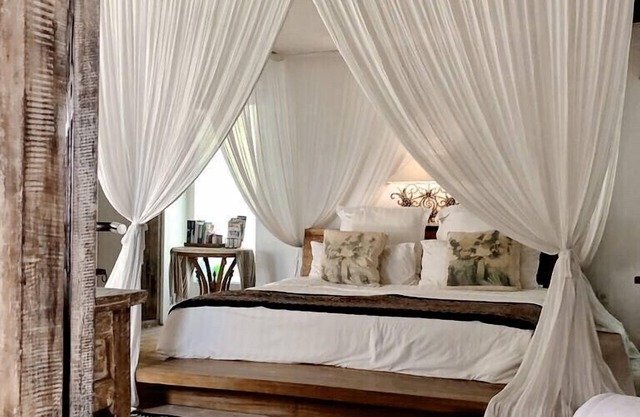 GARDEN ROOM - VILLA BABY MELON, BALI - 5 away to Mesari Beach, Seminyak