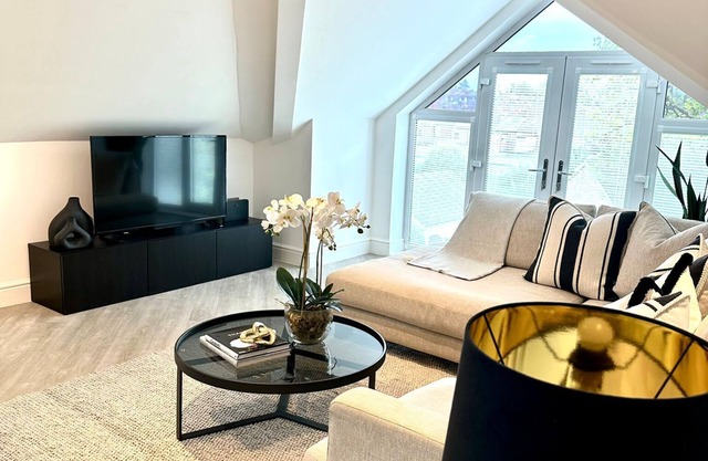 Gated 2 Bedroomed Apt By Hospital