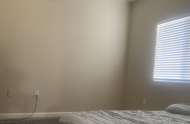 Gated community Condo 5 Minute walk 2 Galleria Mall
