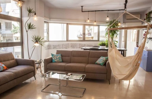 Gemmayzeh 1BD Apartment