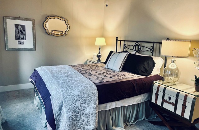 German 'Willkommen' Historic Cottage