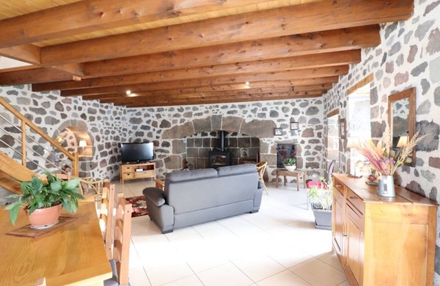 Gite Saint-Cirgues-de-Jordanne, 2 bedrooms, 4 persons