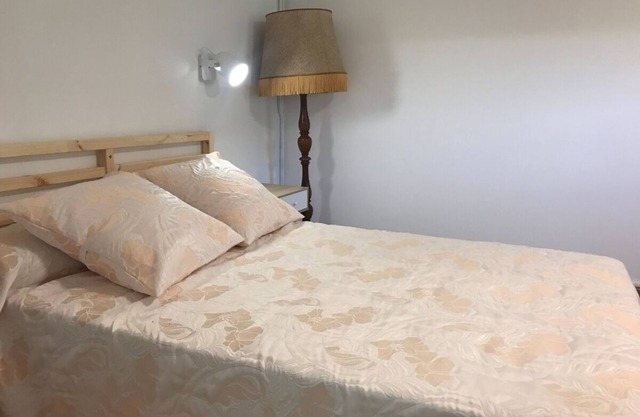 Gite in Montauban - equipped kitchen - car parking - garden with barbecue