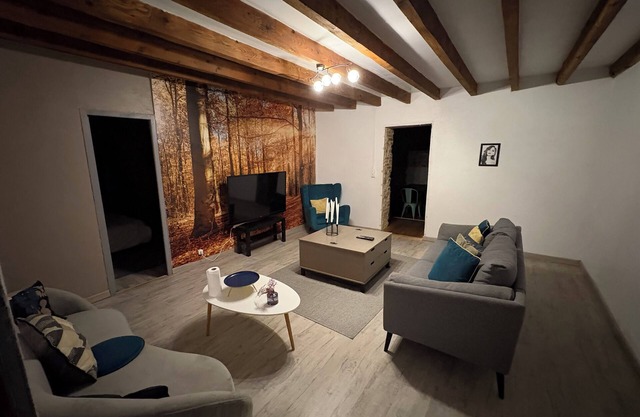 Gîte with swimming pool and pets