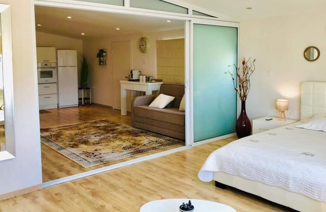 Glamor Executive Suite