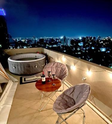 Glamping con jacuzzi en piso 15, único en Gdl, vistas espectactaculares