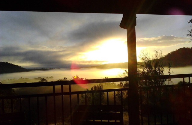 Glastonbury Country retreat - 20 mins from Gympie