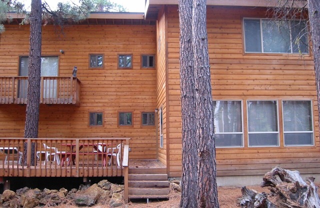 Glaze Meadow Home, close to pools and recreation center