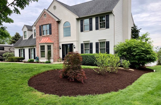 Glen Oaks Colonial House