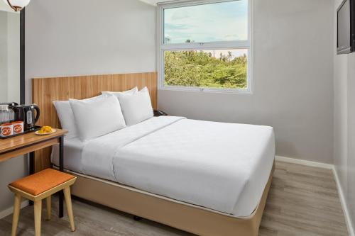 Go Hotels Plus Bacolod - Newly Renovated