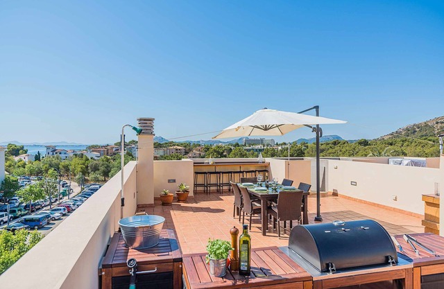 Gola Modern 3-bedroom apartment with great views