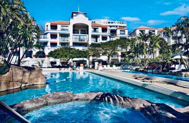 Gold Coast Calypso Resort, Coolangatta Beach