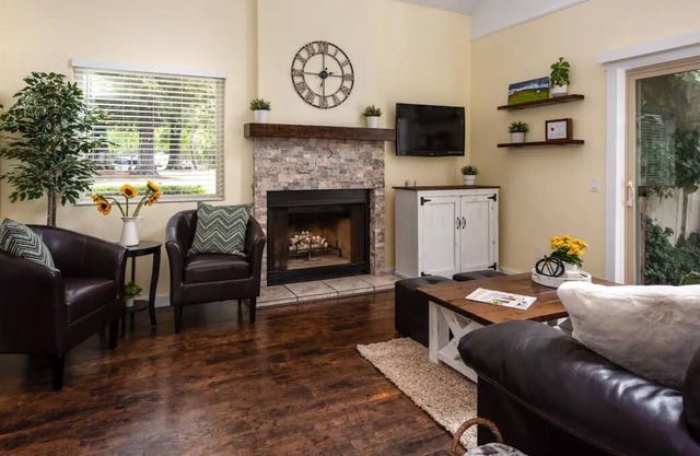 Golf, wineries, spas, shopping, parks, play-time!