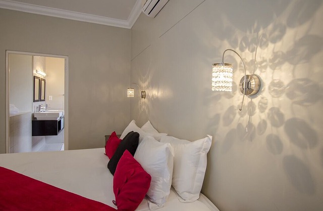 Gordon's Bay | Protea Place Luxury One BR Apt