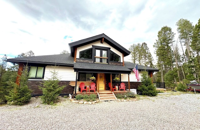 Gorgeous 4,800sq ft Conifer Mountain Home With 4 Bedrooms! Amazing Amenities!