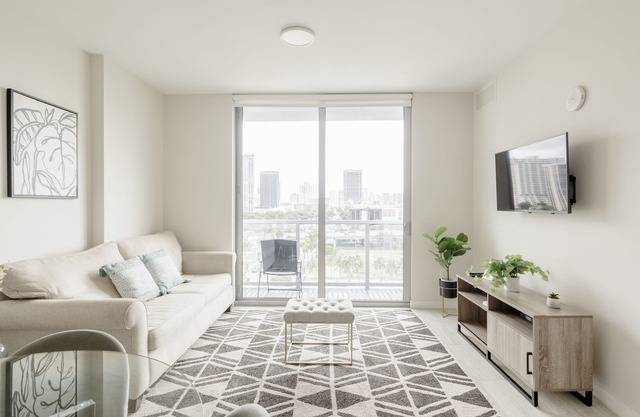 Gorgeous apartment in the design district 1B 1B