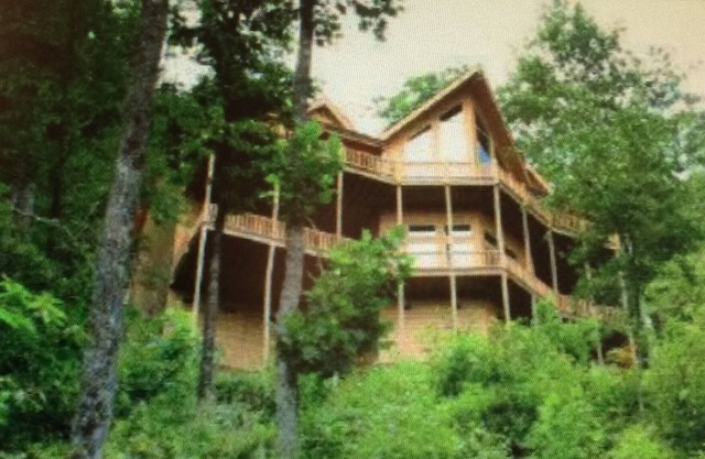 GORGEOUS HOME with FABULOUS MOUNTAIN VIEWS !!!!!