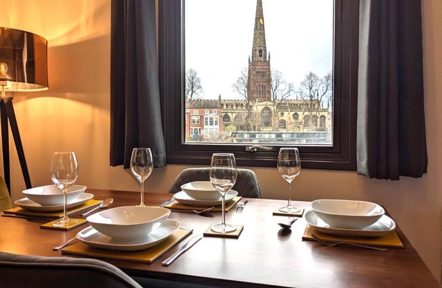 Gorgeous Modernised City Centre Apartment